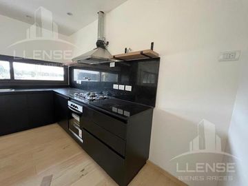 Casa 4 ambientes a estrenar con pileta en venta - Greenville Polo