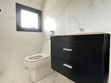 Casa 4 ambientes a estrenar con pileta en venta - Greenville Polo