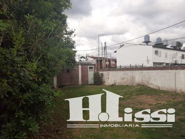 Casa Antigua en Alquiler- Temperley Este