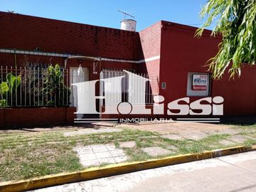 Casa Antigua en Alquiler- Temperley Este