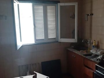 Casa Antigua en Alquiler- Temperley Este