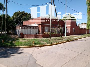 Casa Antigua en Alquiler- Temperley Este