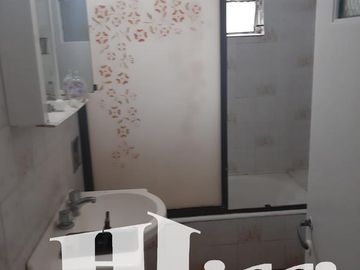 Casa Antigua en Alquiler- Temperley Este