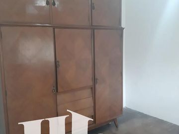 Casa Antigua en Alquiler- Temperley Este