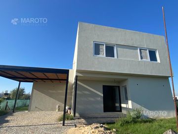 CASA EN VENTA EN CANTON ISLAS - MAROTO PROPIEDADES