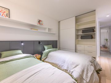 Venta en Casanova 5: 2 Dorm con amenities