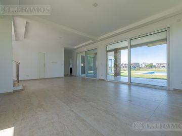 Casa - El Canton - Norte - 450.000 usd