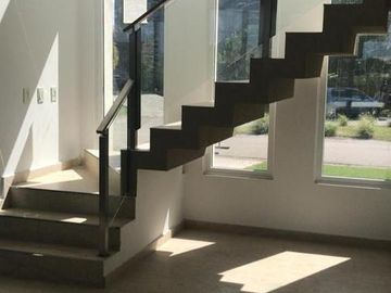 Casa - El Canton - Norte - 450.000 usd