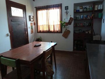 Casa en venta - 3 Dormitorios 1 Baño - 375Mts2 - Miramar