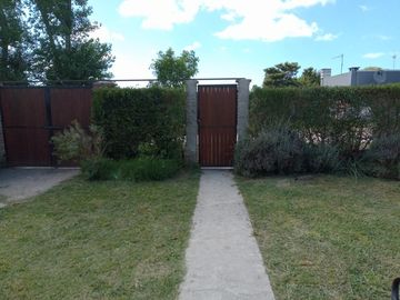 Casa en venta - 3 Dormitorios 1 Baño - 375Mts2 - Miramar