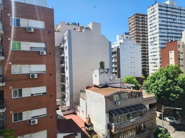 Departamento 3 ambientes con 2 balcones - Caballito - Venta