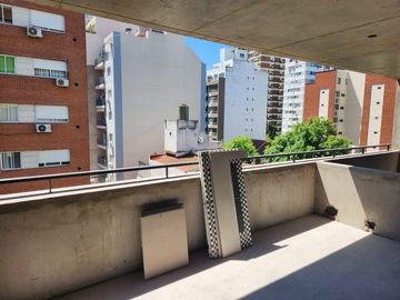 Departamento 3 ambientes con 2 balcones - Caballito - Venta
