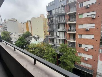 Departamento 3 ambientes con 2 balcones - Caballito - Venta