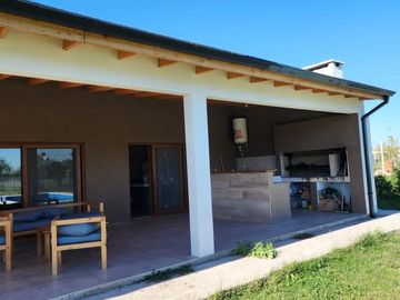 Casa en venta - 3 Dormitorios 1 Baño - 1118Mts2 - Florencio Varela