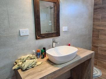 Casa en venta - 3 Dormitorios 1 Baño - 1118Mts2 - Florencio Varela