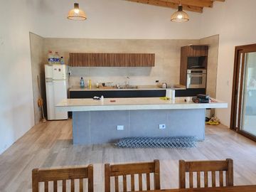 Casa en venta - 3 Dormitorios 1 Baño - 1118Mts2 - Florencio Varela