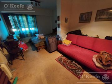 Casa de 6 ambientes en venta - Barrio Parque Bernal