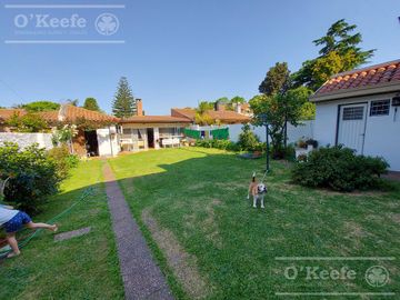 Casa de 6 ambientes en venta - Barrio Parque Bernal