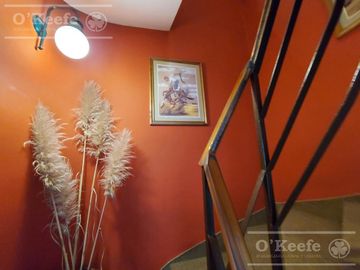 Casa de 6 ambientes en venta - Barrio Parque Bernal