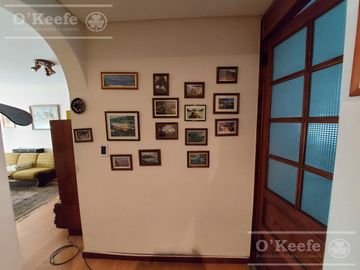 Casa de 6 ambientes en venta - Barrio Parque Bernal