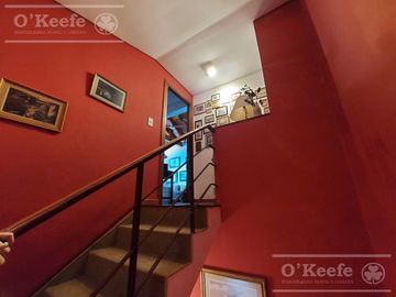 Casa de 6 ambientes en venta - Barrio Parque Bernal