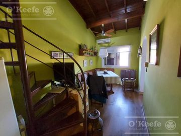 Casa de 6 ambientes en venta - Barrio Parque Bernal