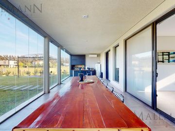 Casa en Pilara