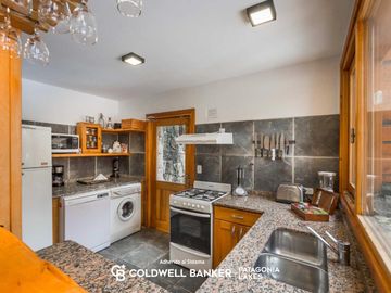 VENTA Casa 210m2 lote 3.416m2 m2 En barrio privado Caren Hue, Villa la Angostura