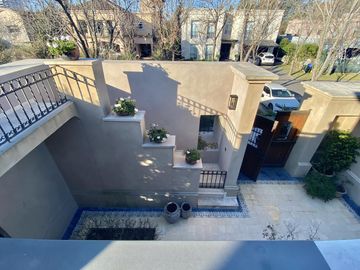 INCREIBLE VILLA ITALIANA AL RIO