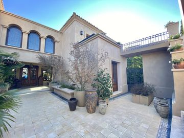 INCREIBLE VILLA ITALIANA AL RIO
