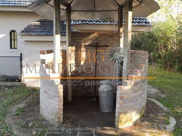 CASA-CHALET de 5 Ambientes *178m2 Cubiertos* Terreno 1.890m2