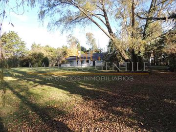 CASA-CHALET de 5 Ambientes *178m2 Cubiertos* Terreno 1.890m2