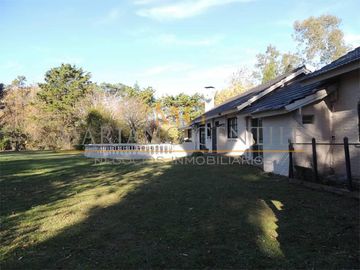 CASA-CHALET de 5 Ambientes *178m2 Cubiertos* Terreno 1.890m2