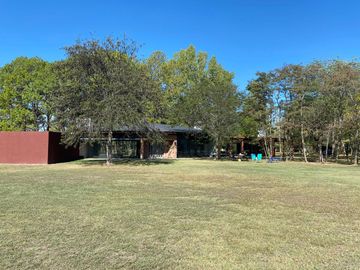 Terreno arbolado- Amarylis Exhaltacion de la Cruz bajas expensas
