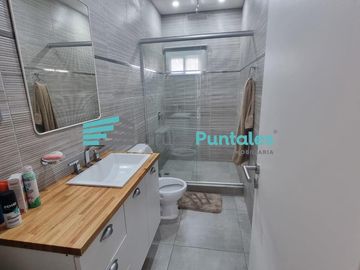 Casa en PB, en Lagos de Canning sobre lote de 735 M2 con 3 dormitorios y piscina