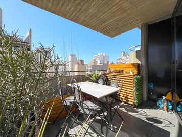 Departamento de diseño con 2 dormitorios y amenities en zona río