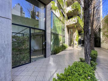 Departamento de diseño con 2 dormitorios y amenities en zona río