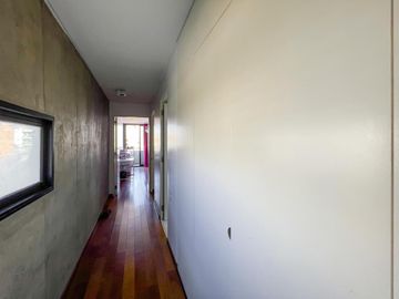Departamento de diseño con 2 dormitorios y amenities en zona río