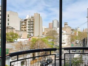 Divino Monoambiente con balcón en Balvanera!