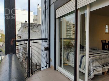 Divino Monoambiente con balcón en Balvanera!