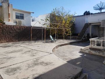CASA EN VENTA ZARCO 1,342mts Terreno