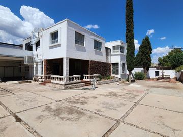 CASA EN VENTA ZARCO 1,342mts Terreno