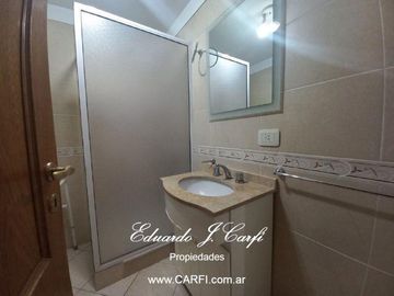 Venta Departamento 3 ambientes con cochera Castelar Norte
