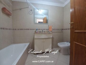 Venta Departamento 3 ambientes con cochera Castelar Norte