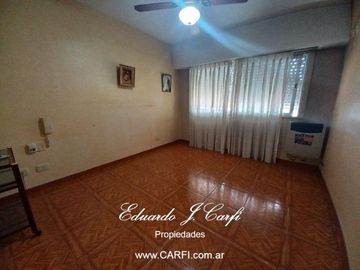 Venta Departamento 3 ambientes con cochera Castelar Norte