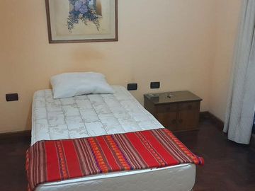 Casa en  venta tres dormitorios, Arguello Zona norte