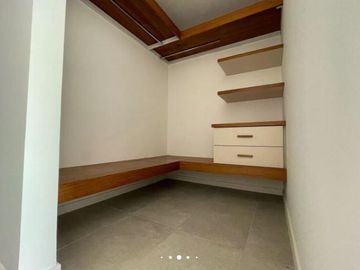 Departamento en  Venta de 4 ambientes