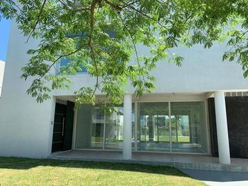 Casa en  Los Lagos, Nordelta