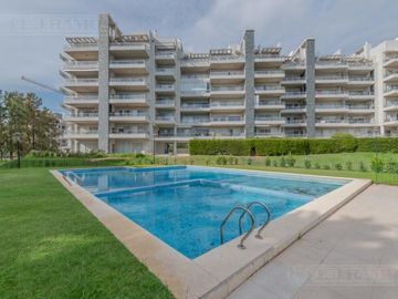 Departamento de 3 ambientes, con gran vista al lago central en venta en Insignia - El Palmar