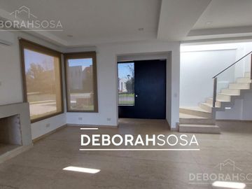 Casa en  Venta  -a la laguna - El Canton- Escobar- Zona Norte-6 ambientes-